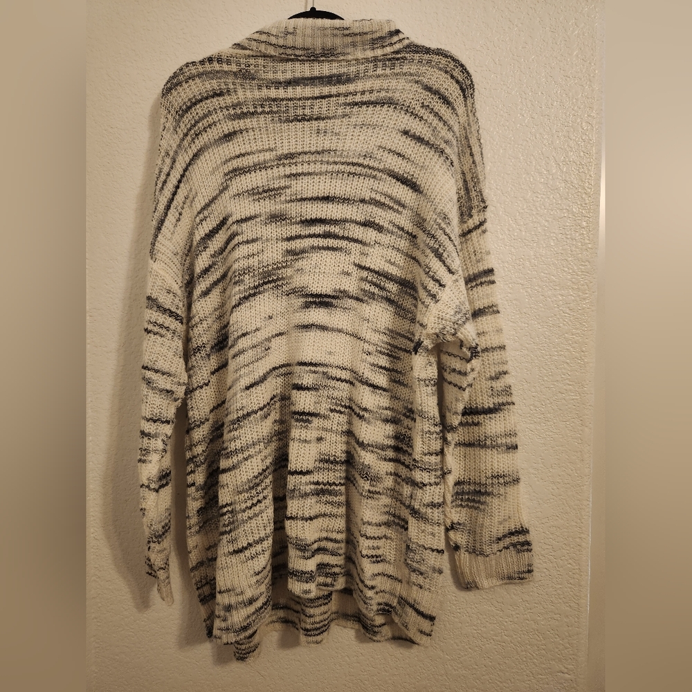 Torrid Pullover Turtle Neck Sweater Size 3 NWOT - Picture 11 of 14
